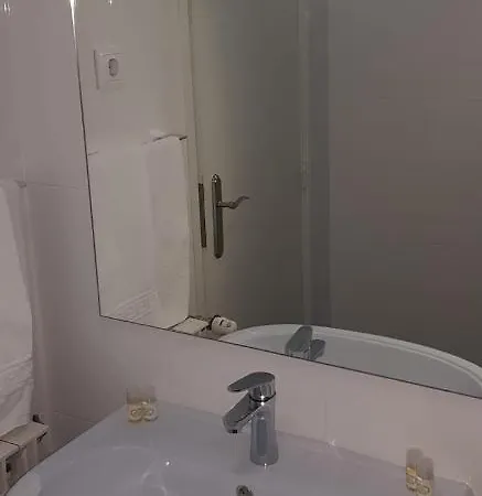 Residencial Solar Da Estacao Hotel *