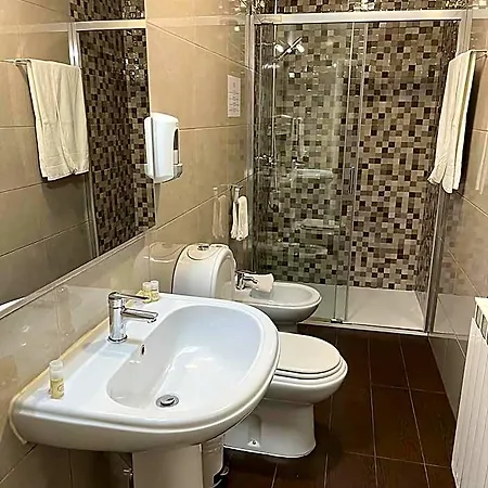 Residencial Solar Da Estacao Hotel *