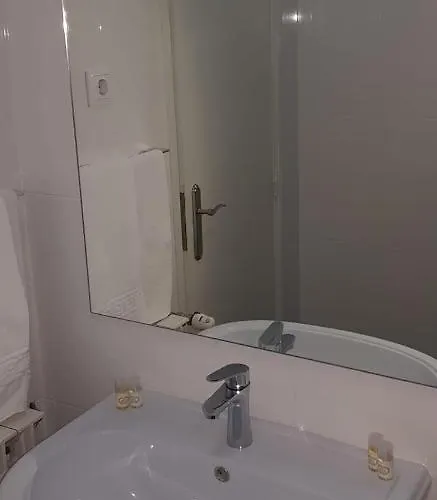 Residencial Solar Da Estacao Hotel *